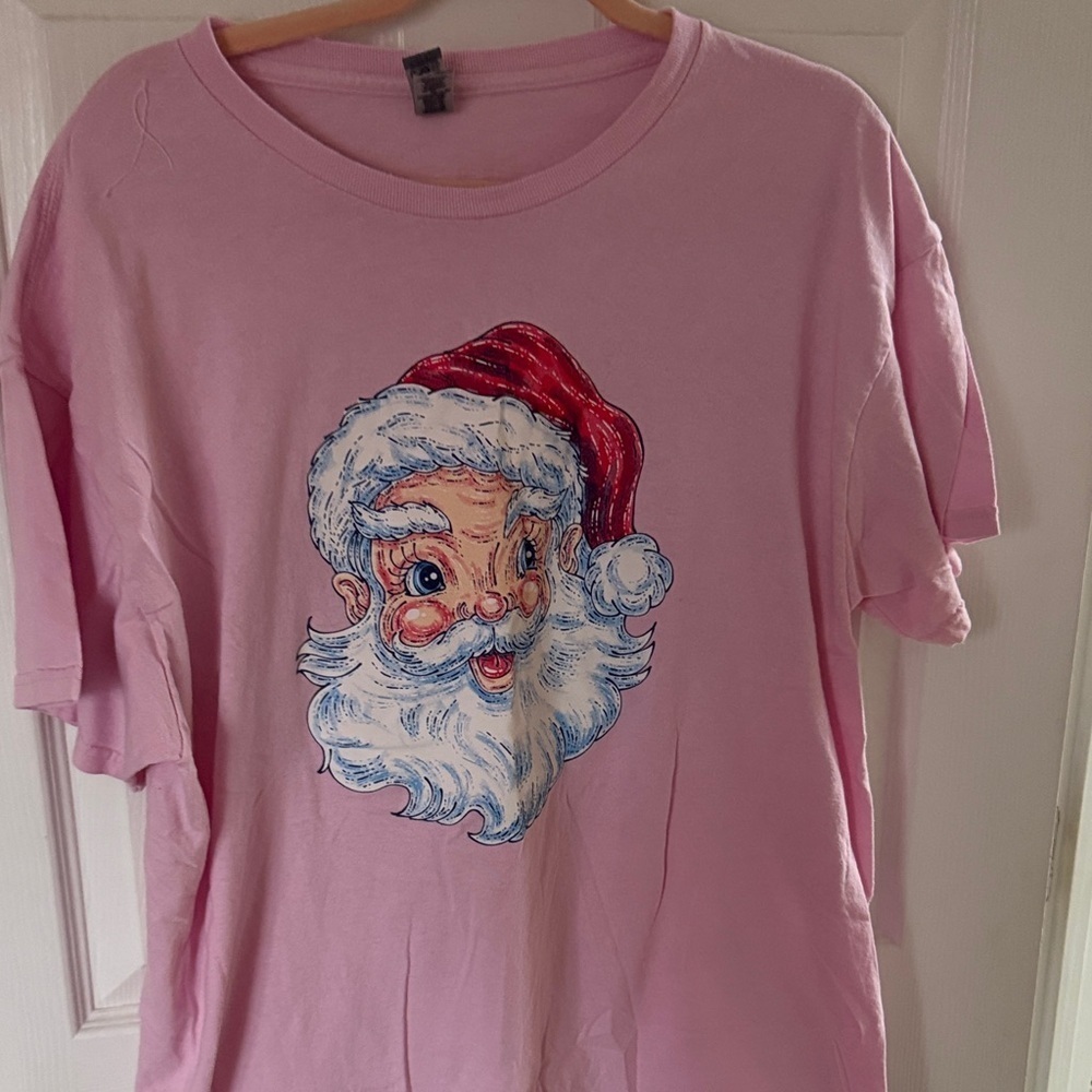 💖 Pink Retro Santa Graphic T-Shirt | Groovy Christmas Holiday Tee 🎅